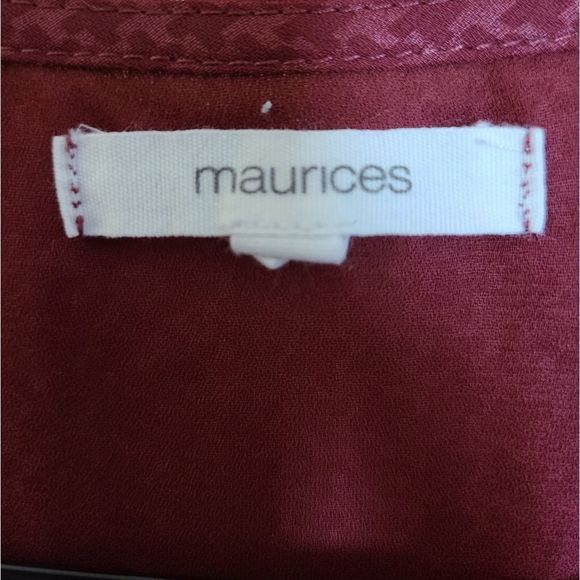 Maurices - womens plus size 2 - maroon blouse EUC - Picture 3 of 3